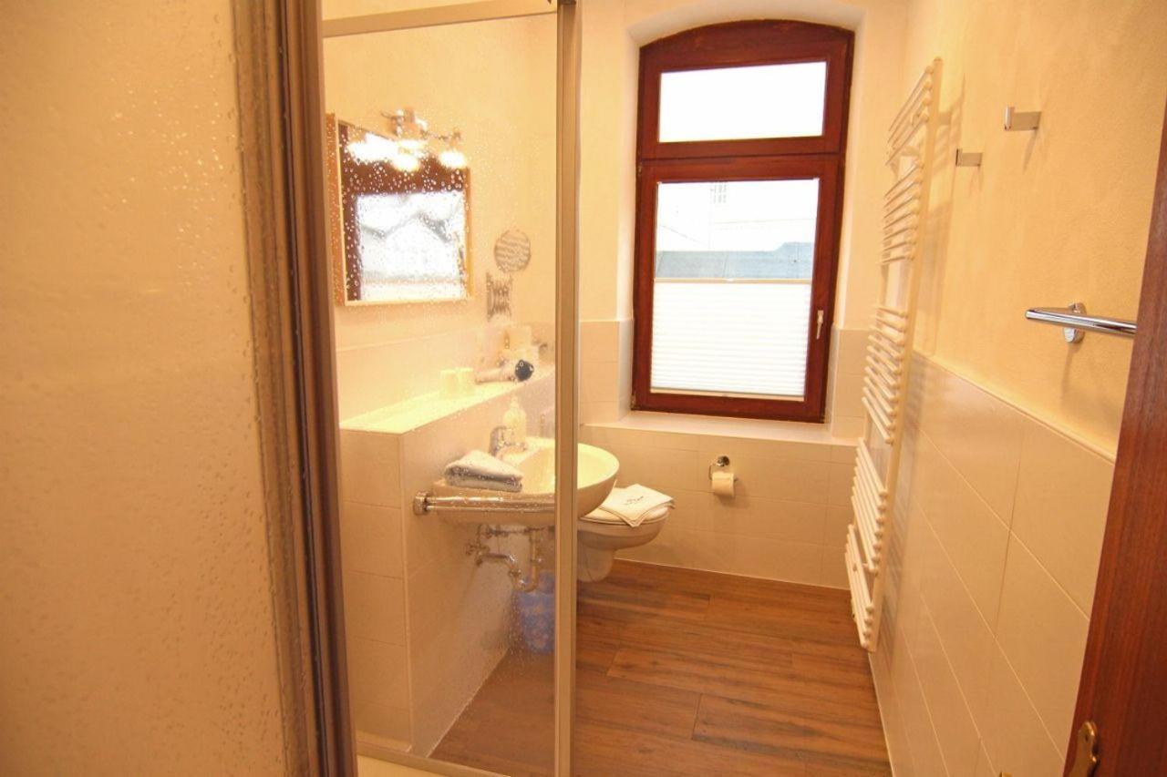 Guest house Kapitaenshaus-lassen-zimmer-mendoza Westerland